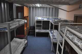 Хостелы Hostel 24 Алматы Кровать в общем 8-местном номере для мужчин и женщин-3