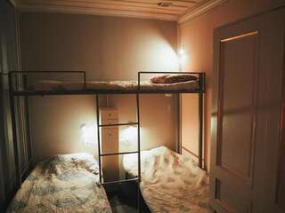 Хостелы Hostel 24 Алматы Кровать в общем 3-местном номере для мужчин и женщин-2